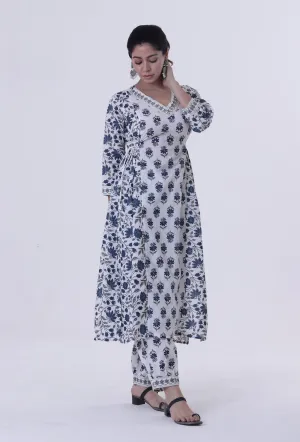 Blue Motif White Cotton Kurta